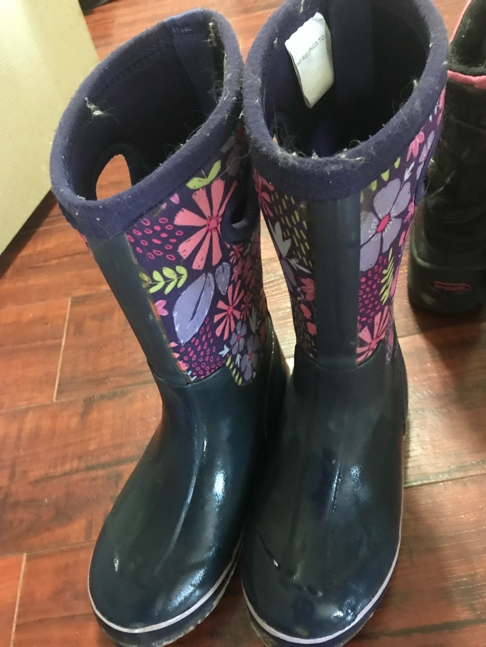 Bogs Insulate Ditsy Boots with Purple Floral Shaft